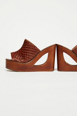 barela platform wedge