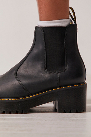 dr martens rometty black leather chunky heeled chelsea boots