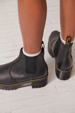 dr martens black rometty boots