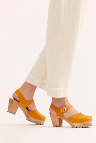 mollie platform clog