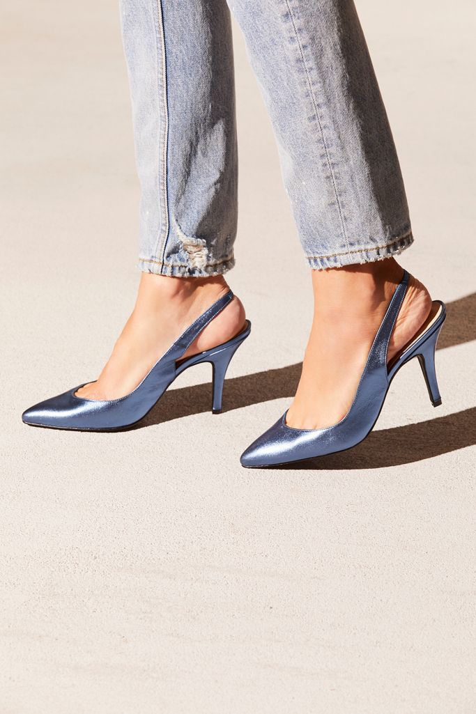 the editor slingback heel