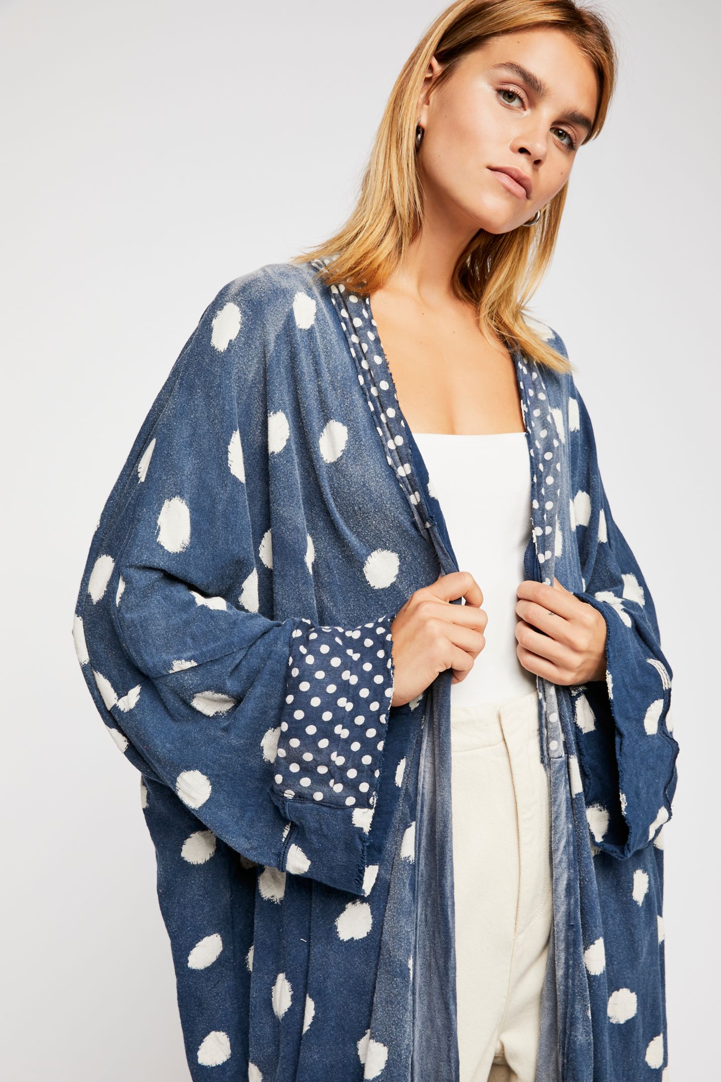 Slide View 3: Teemono Cardi