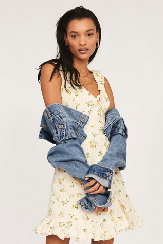 levis cut off crop trucker