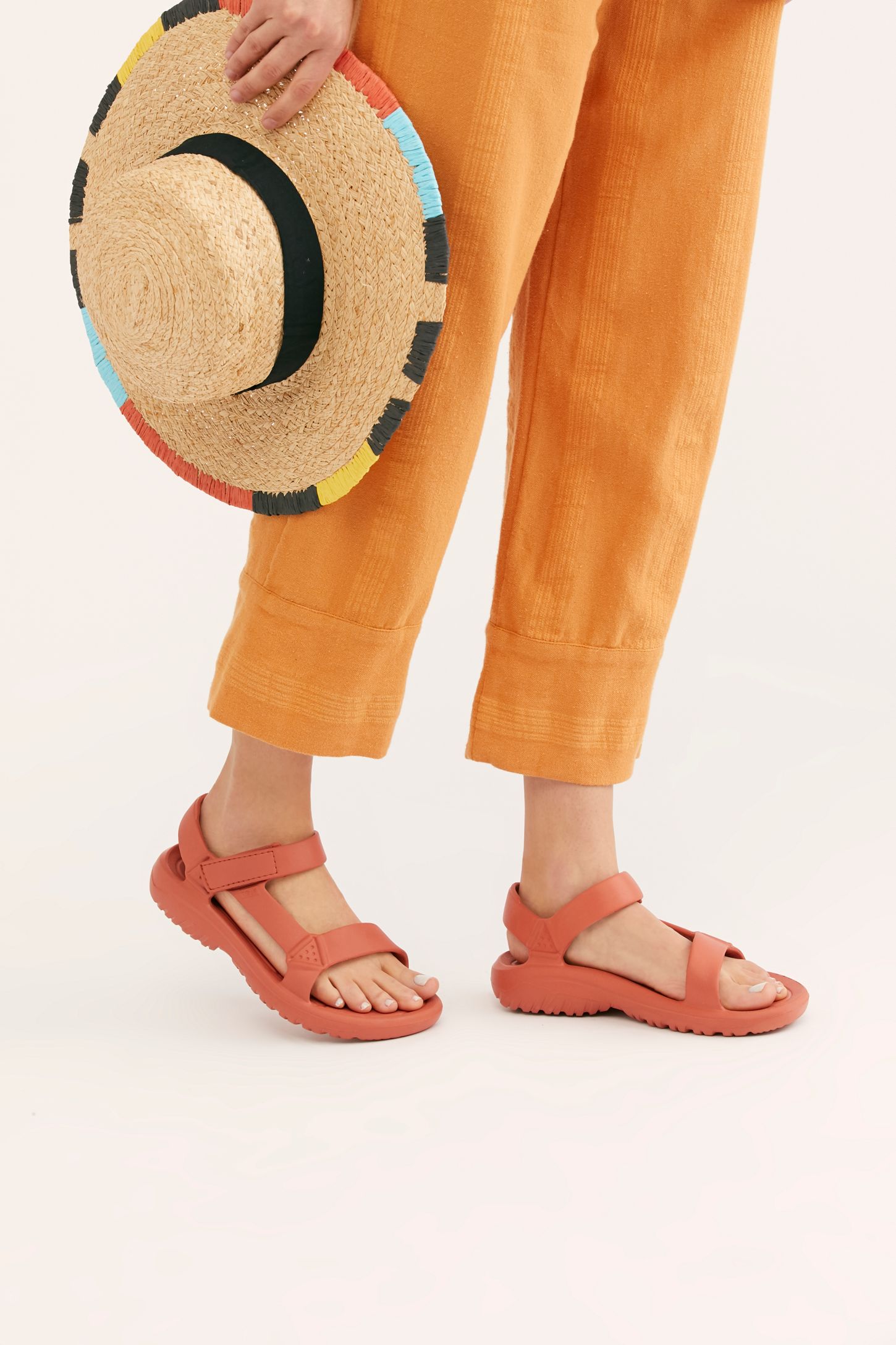 Slide View 1: Hurricane Drift Teva