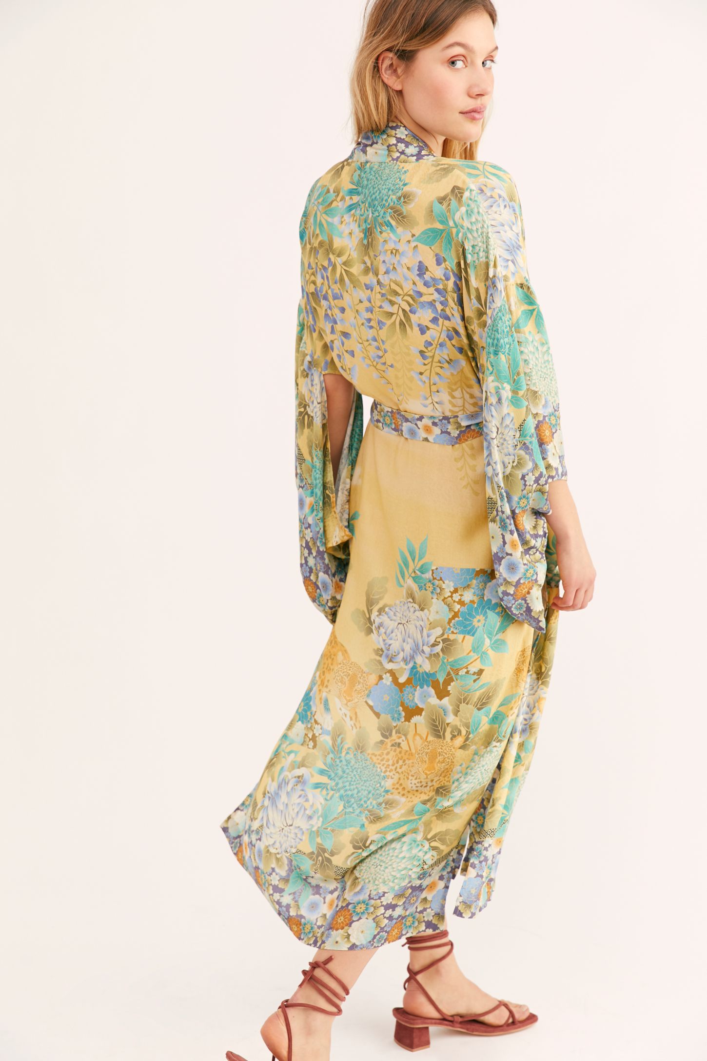 Slide View 3: Willow Maxi Robe