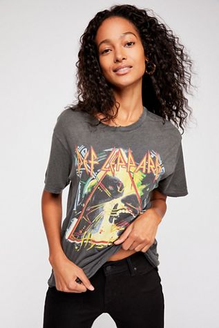 Def Leppard Boyfriend Tee