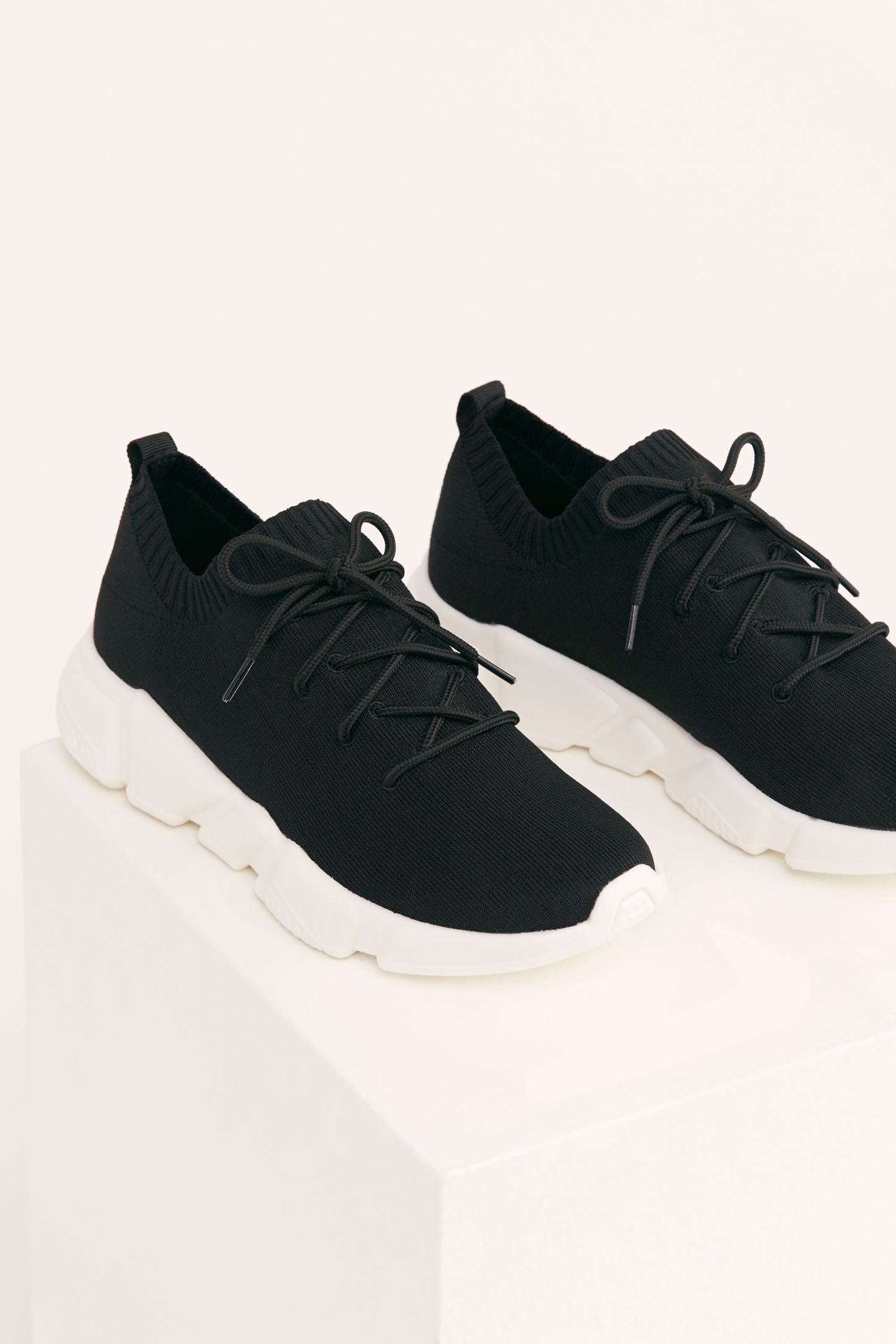 Slide View 1: Vegan MOVMT Blake Sneaker