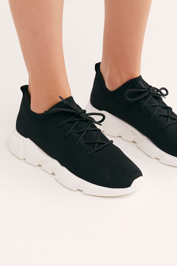 Slide View 3: Vegan MOVMT Blake Sneaker