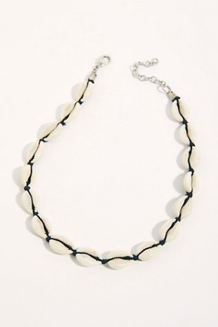Waikiki Waves Shell Necklace