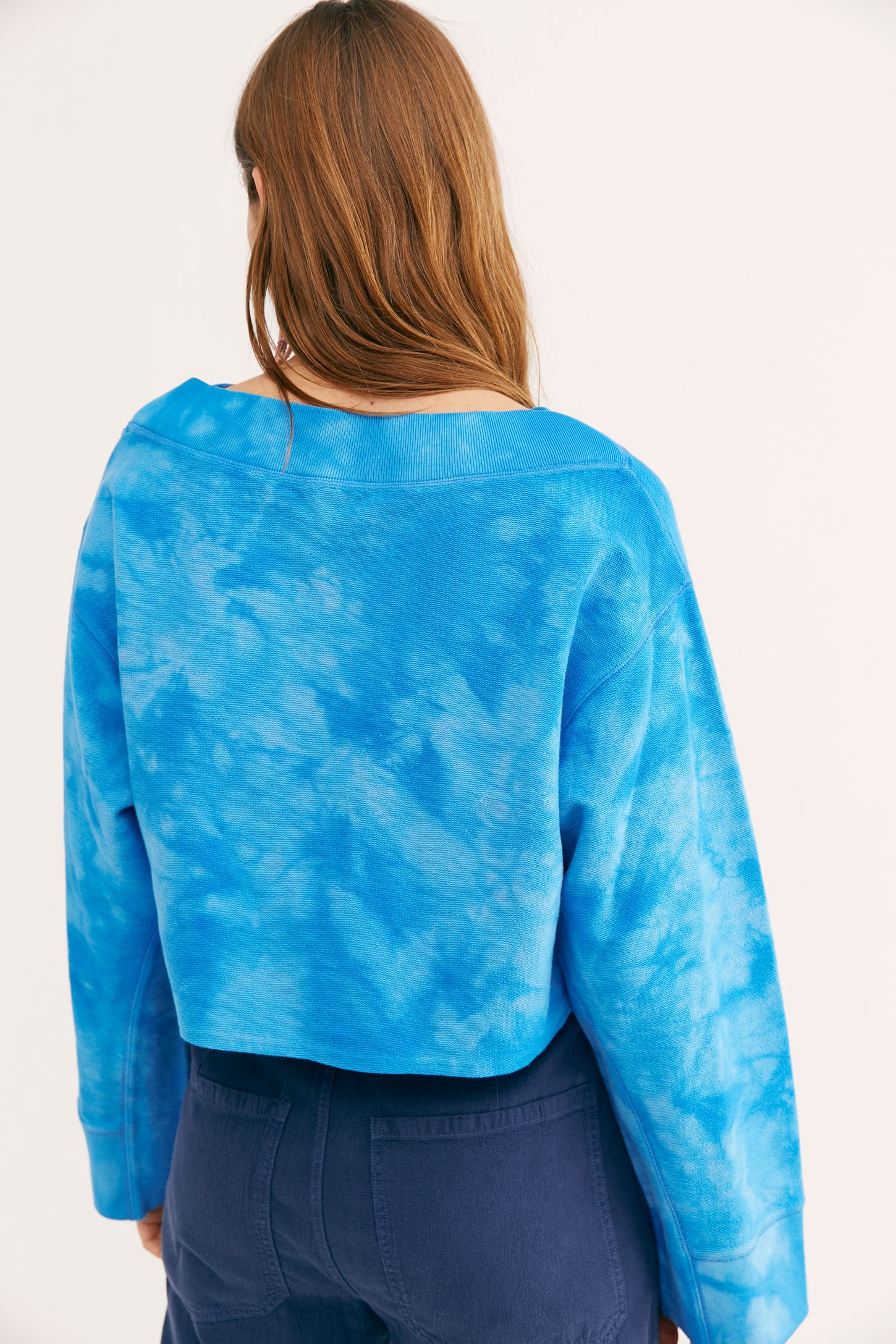 Slide View 2: Playa Pullover