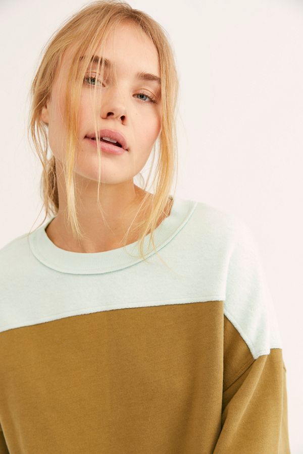 Slide View 4: Jordan Pullover