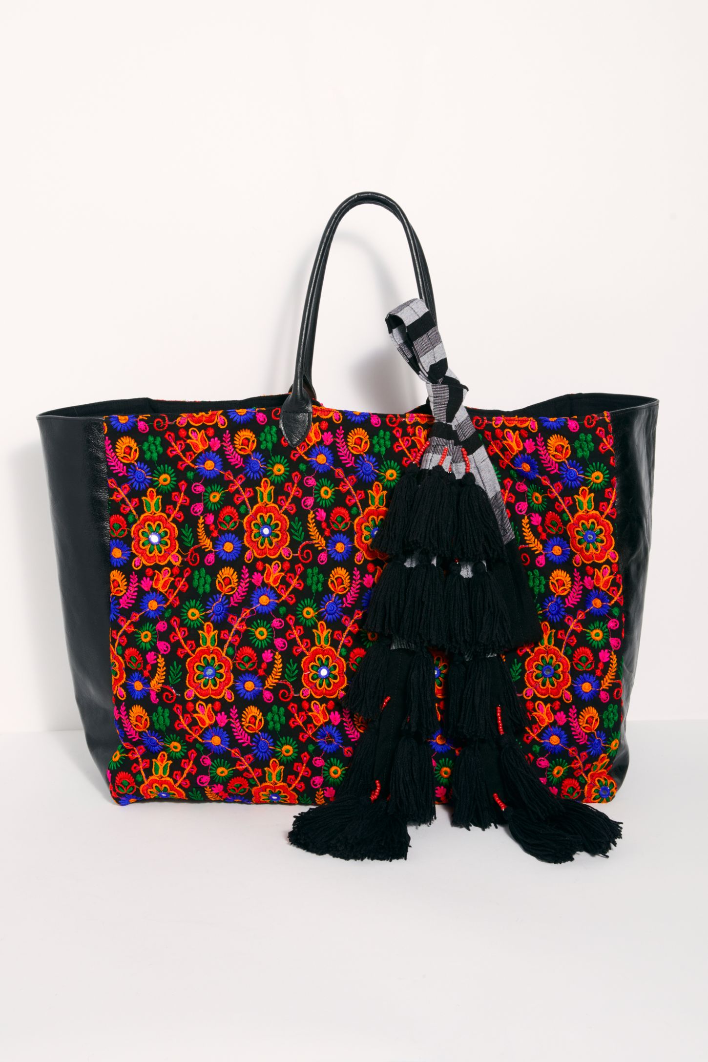 Slide View 1: Lara Oversized Leather Tote