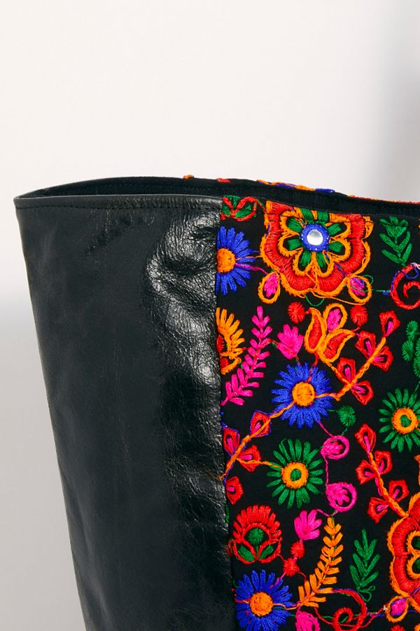 Slide View 5: Lara Oversized Leather Tote