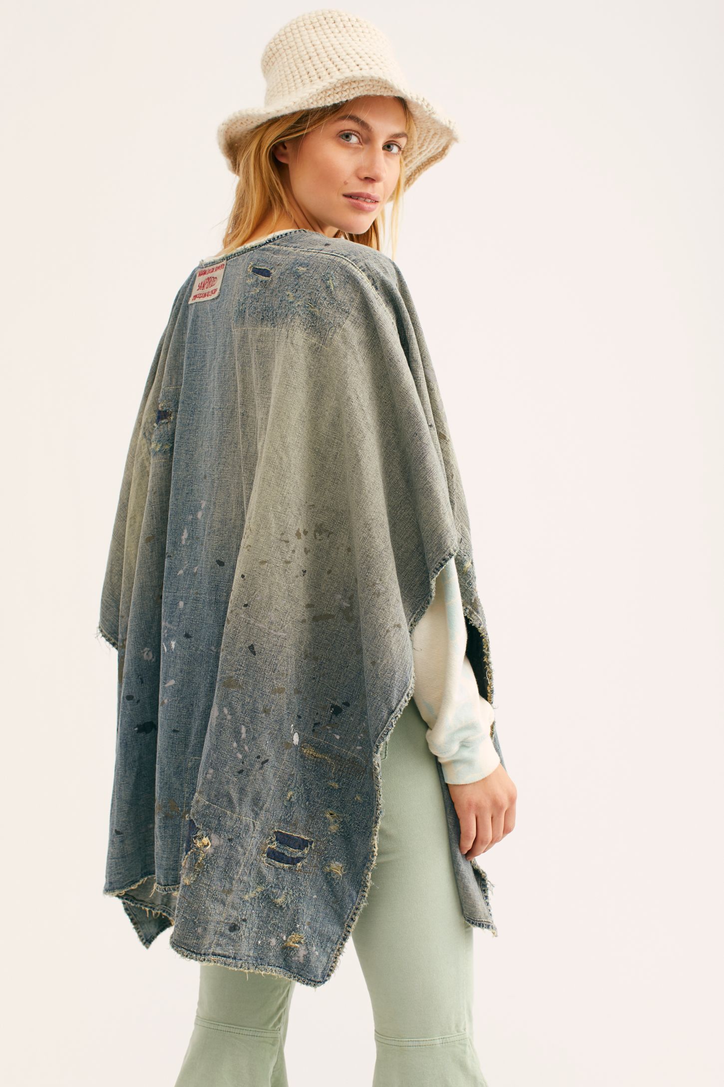 Slide View 3: Felix Artist Poncho