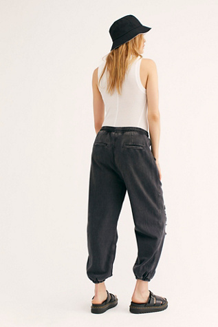 sloane destructed joggers