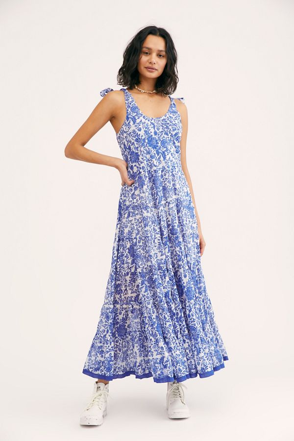 Slide View 3: Kika's Printed Midi Dress