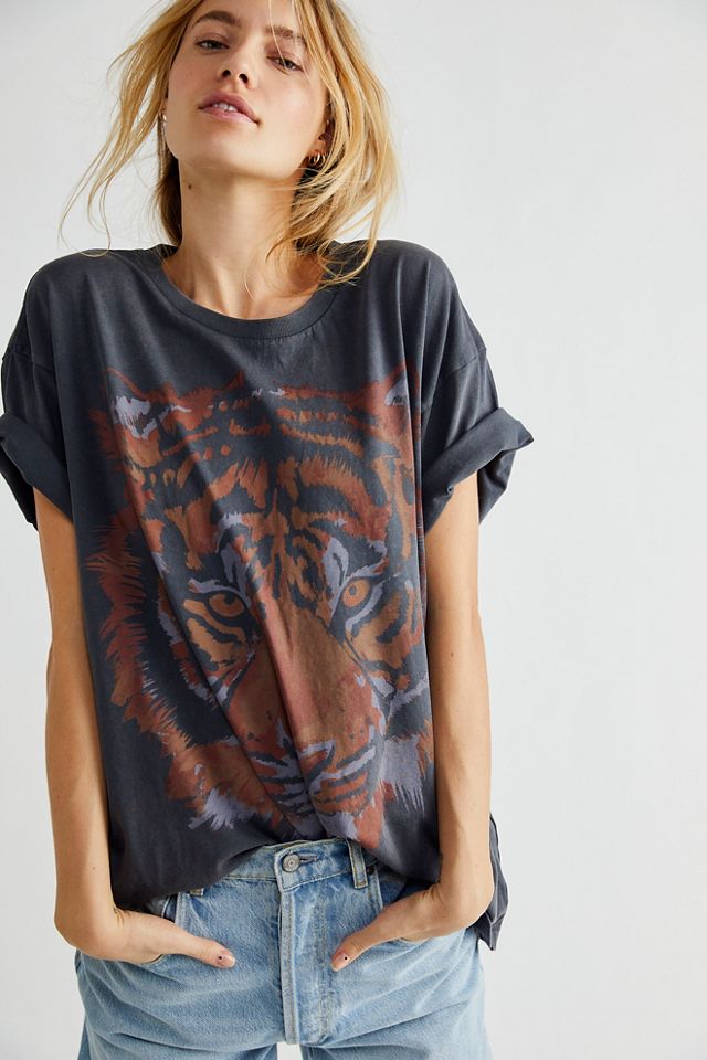 tiger tshirt women