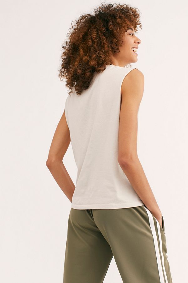 Slide View 2: Johnny Cash Roses Tee