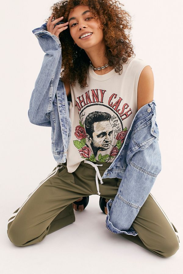 Slide View 4: Johnny Cash Roses Tee