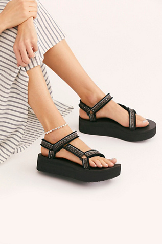 flatform universal teva sandal