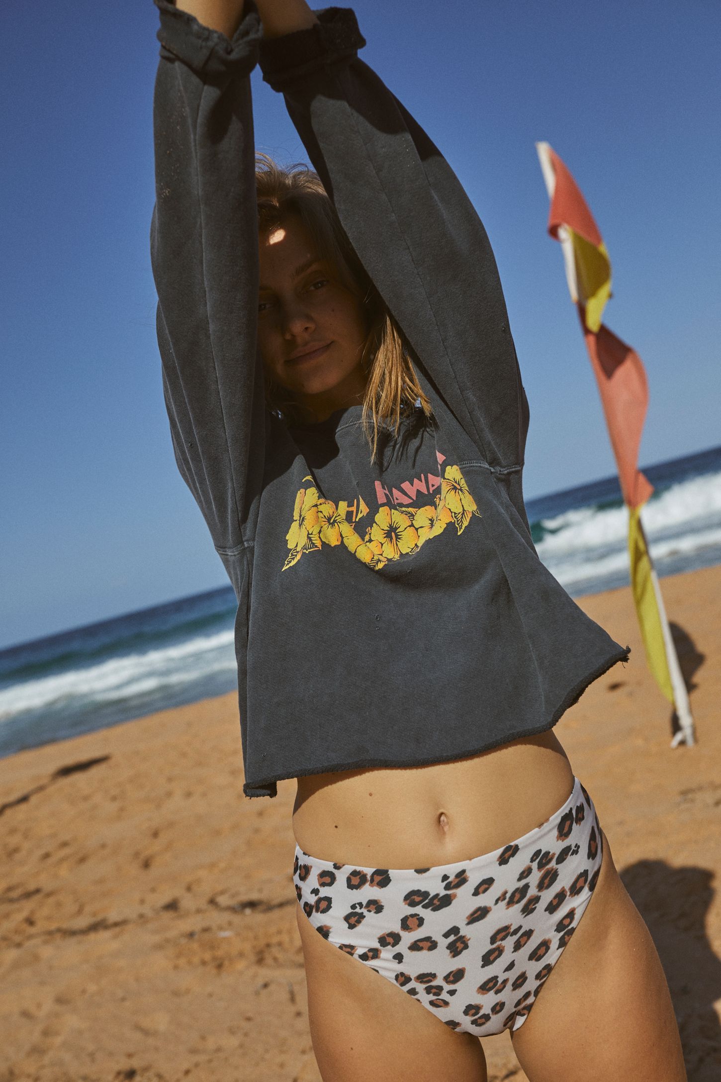 Slide View 3: Aloha Pullover