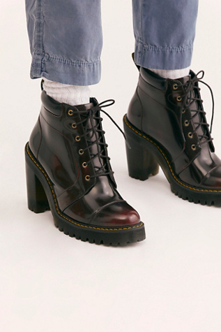 averil boot dr martens