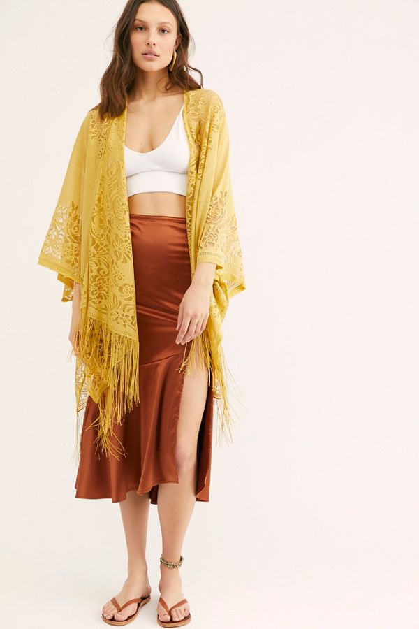Slide View 3: Serena Lace Kimono