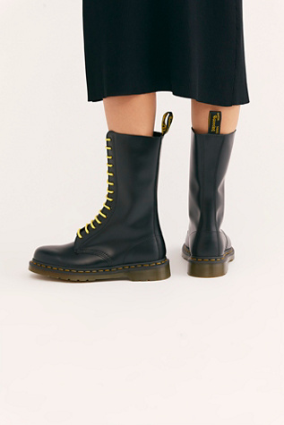 doc martens 14 eye