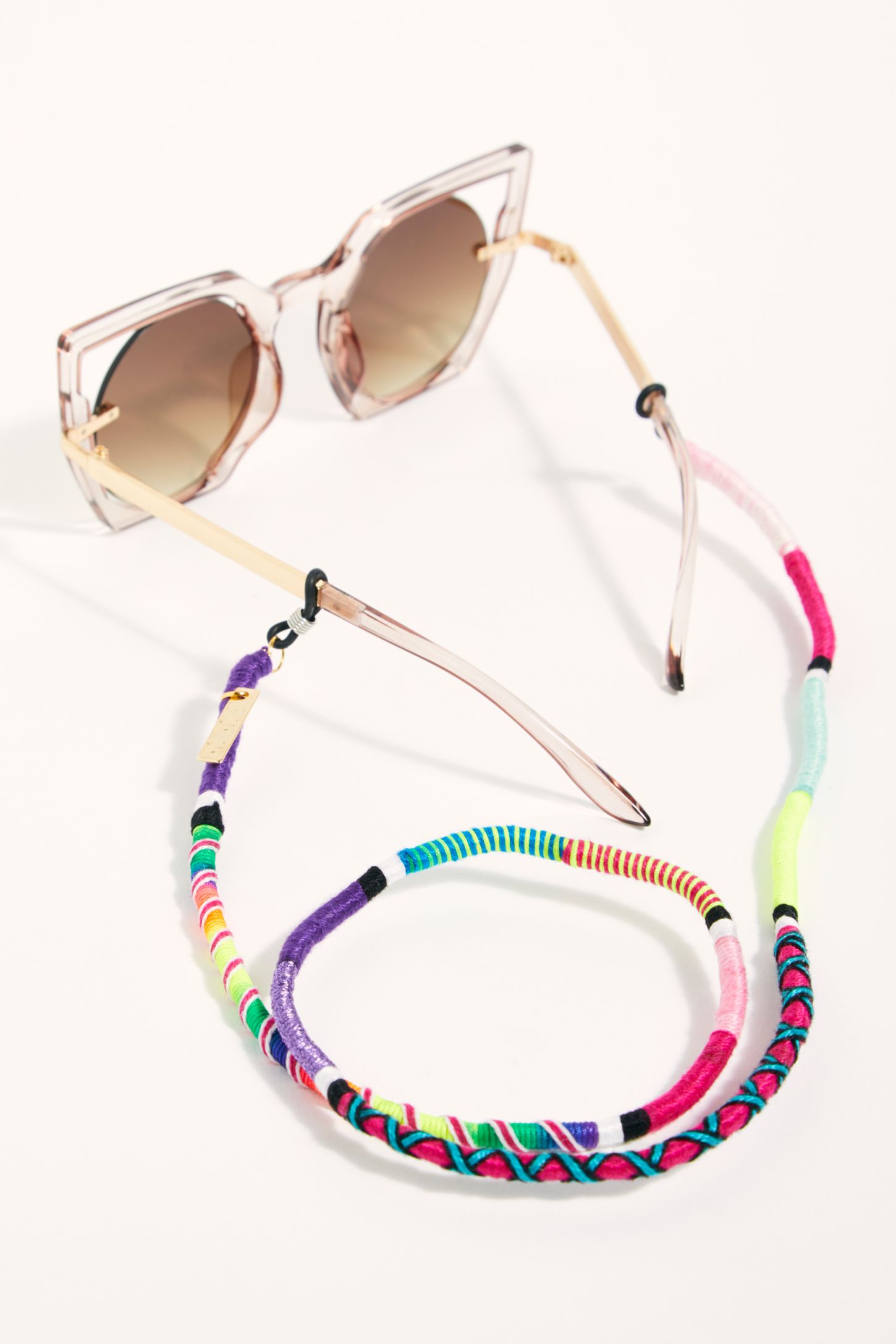 Slide View 3: Le Pom Pom Sunnies Chain