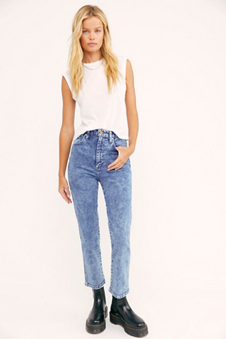 Wrangler High Rise Heritage Fit Jeans 