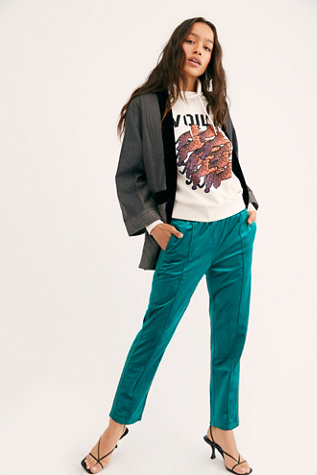 velvet jogger outfit