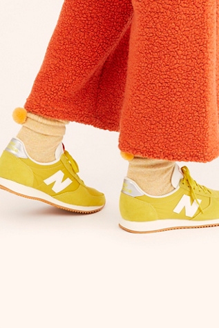 new balance free people