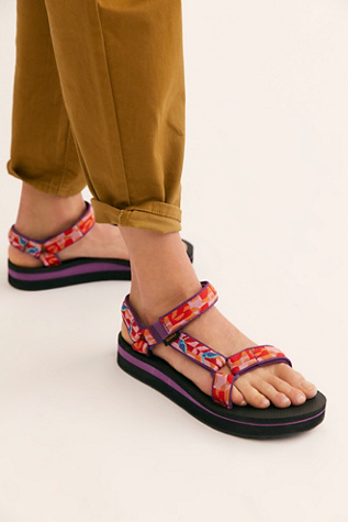 teva midform universal red