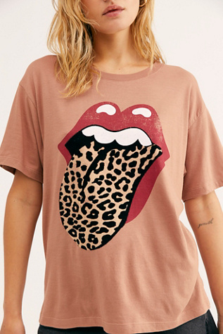 lips shirt with leopard tongue