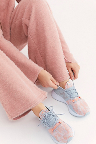 new balance free people