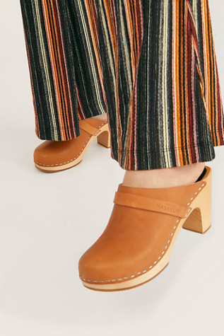 swedish hasbeens classic clogs