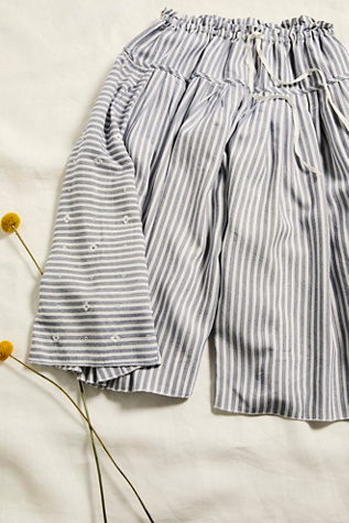 striped flowy shorts