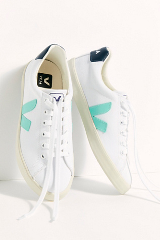 canvas veja sneakers