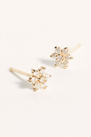 flower shaped earrings studs