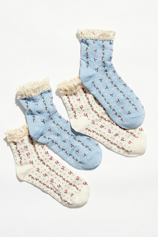 Rosebud Waffle Knit Ankle Socks