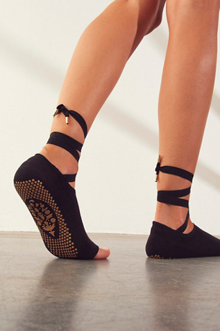 Lace Up Butti Grip Socks