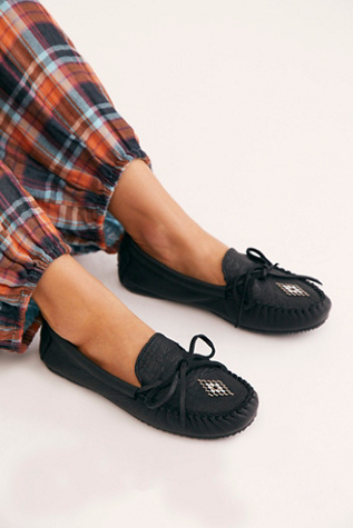 canoe moccasins