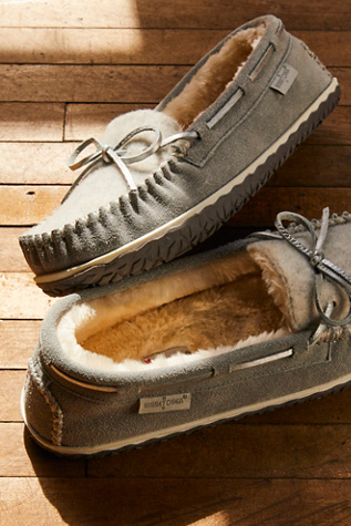 minnetonka tilia slippers