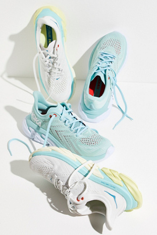 Hoka Clifton Edge Sneaker