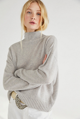 Poppy Cashmere Turtleneck