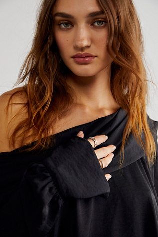 Jenna Off The Shoulder Top