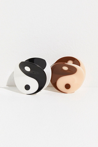 Yin Yang Claw