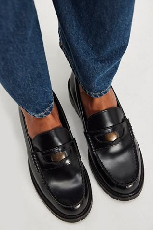 Liv Loafers