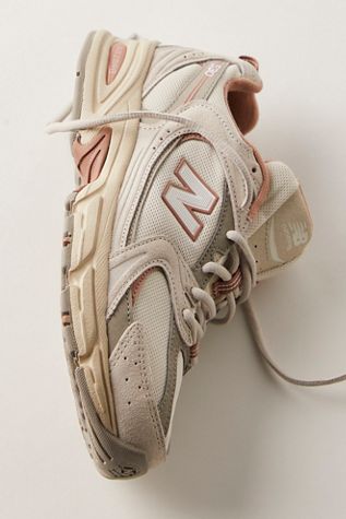 New Balance 530 Trainers