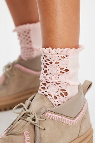 Rubies Crochet Socks